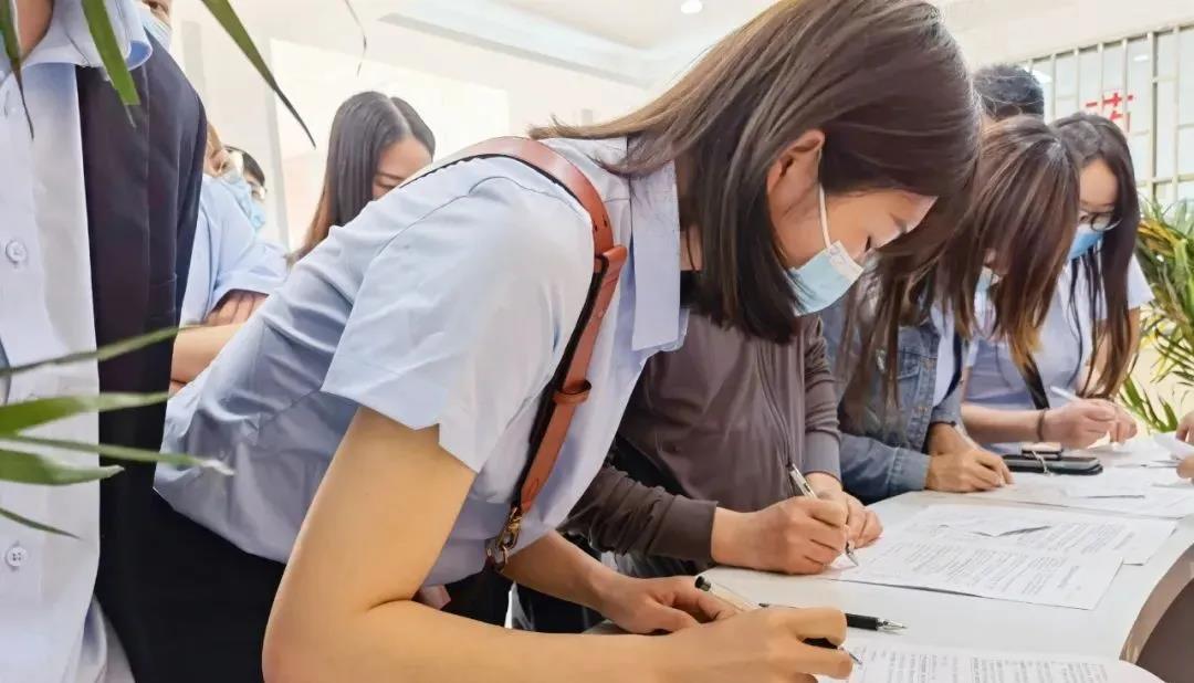 接種新冠疫苗 共筑免疫長城